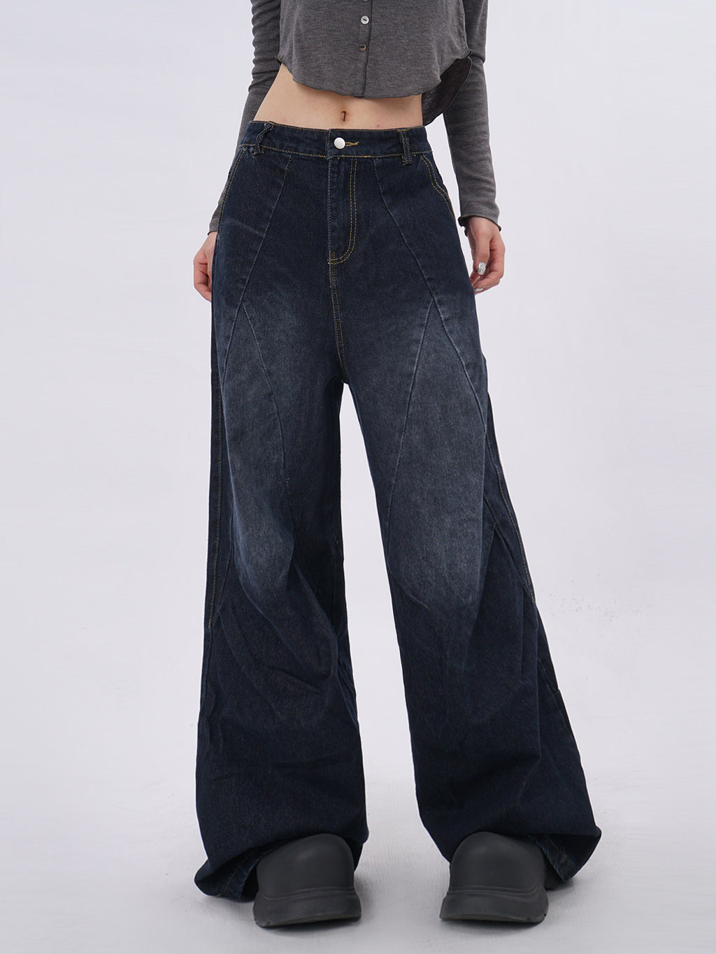 Light-blue Distressed Washed Denim Jeans With Spliced Pleats